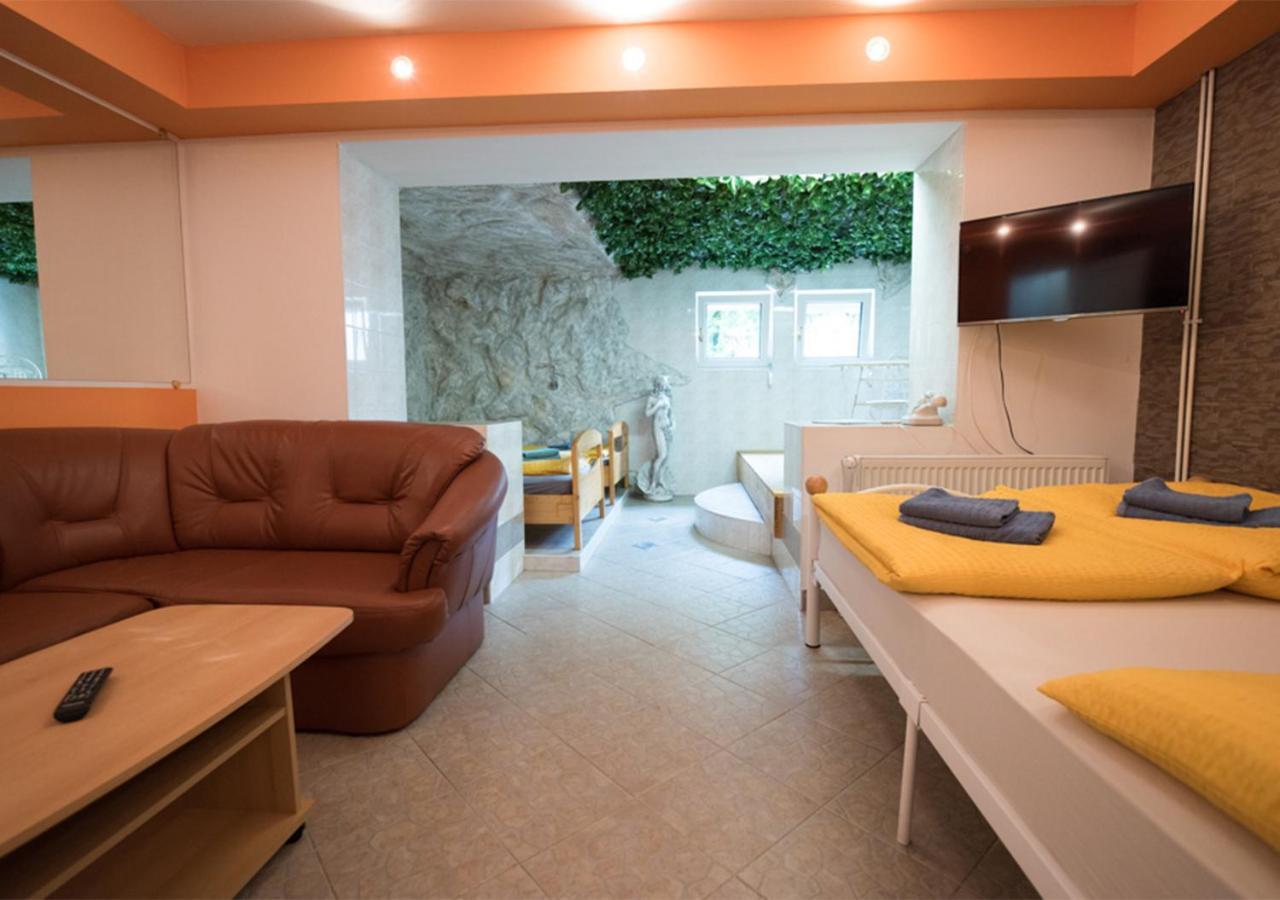 Klub Zlata Ribica Otel Jesenice Dış mekan fotoğraf